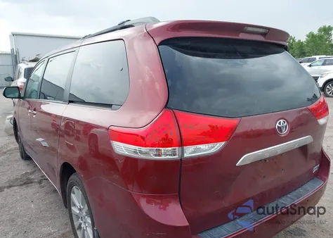 2012 Toyota Sienna Limited 7 Passenger z USA, uszkodzony, nr VIN 5TDDK3DC9CS042928